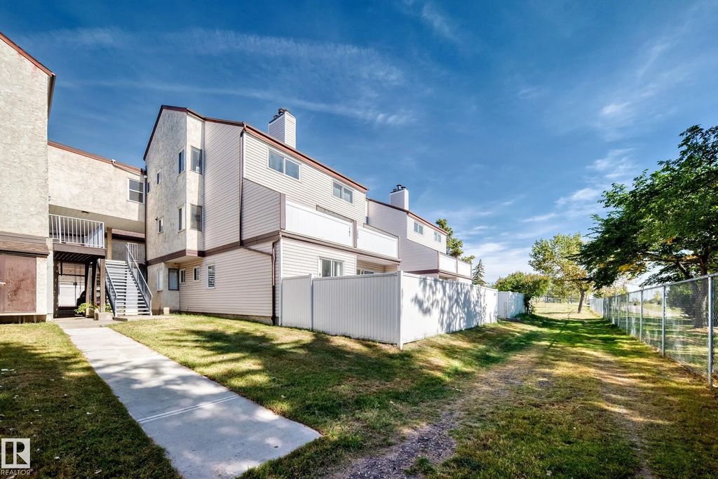 161 Lancaster Terrace, Edmonton