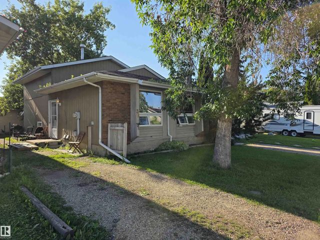 38 Greenwood Drive, Spruce Grove