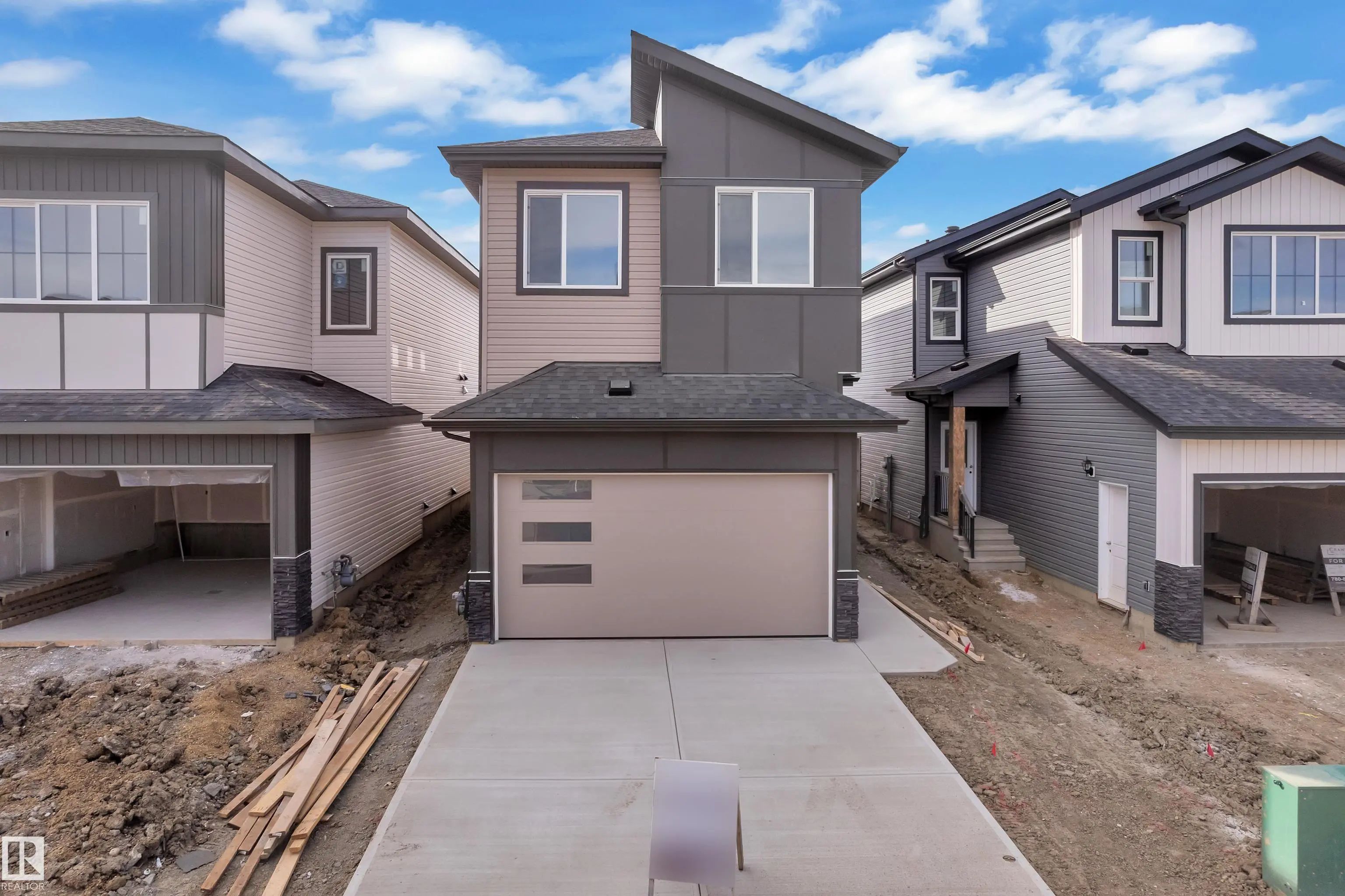 Leduc Real Estate: Single Family Property for Sale in Meadowview Park_LEDU