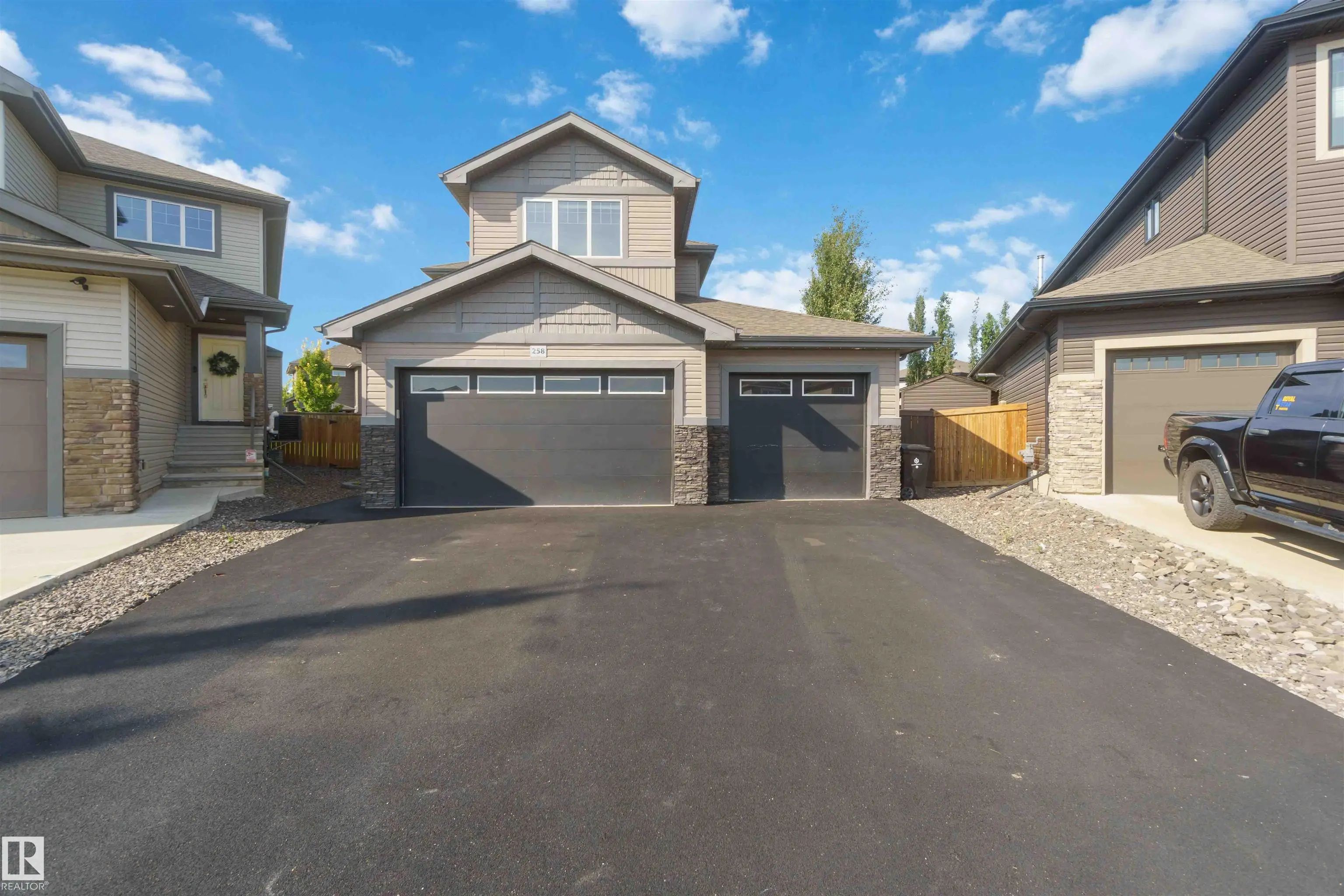 Photo for MLS®# E4505674 - home for sale at 258 Westbrook Wynd, Westpark_FSAS, Fort Saskatchewan AB