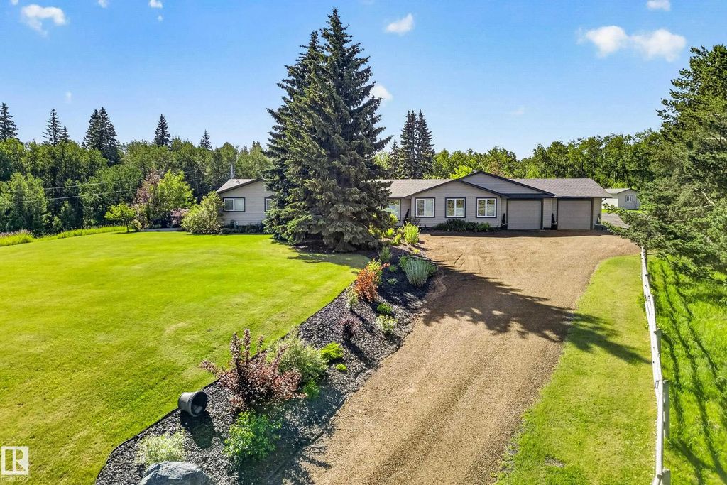 22245 Twp Road 512, Rural Strathcona County