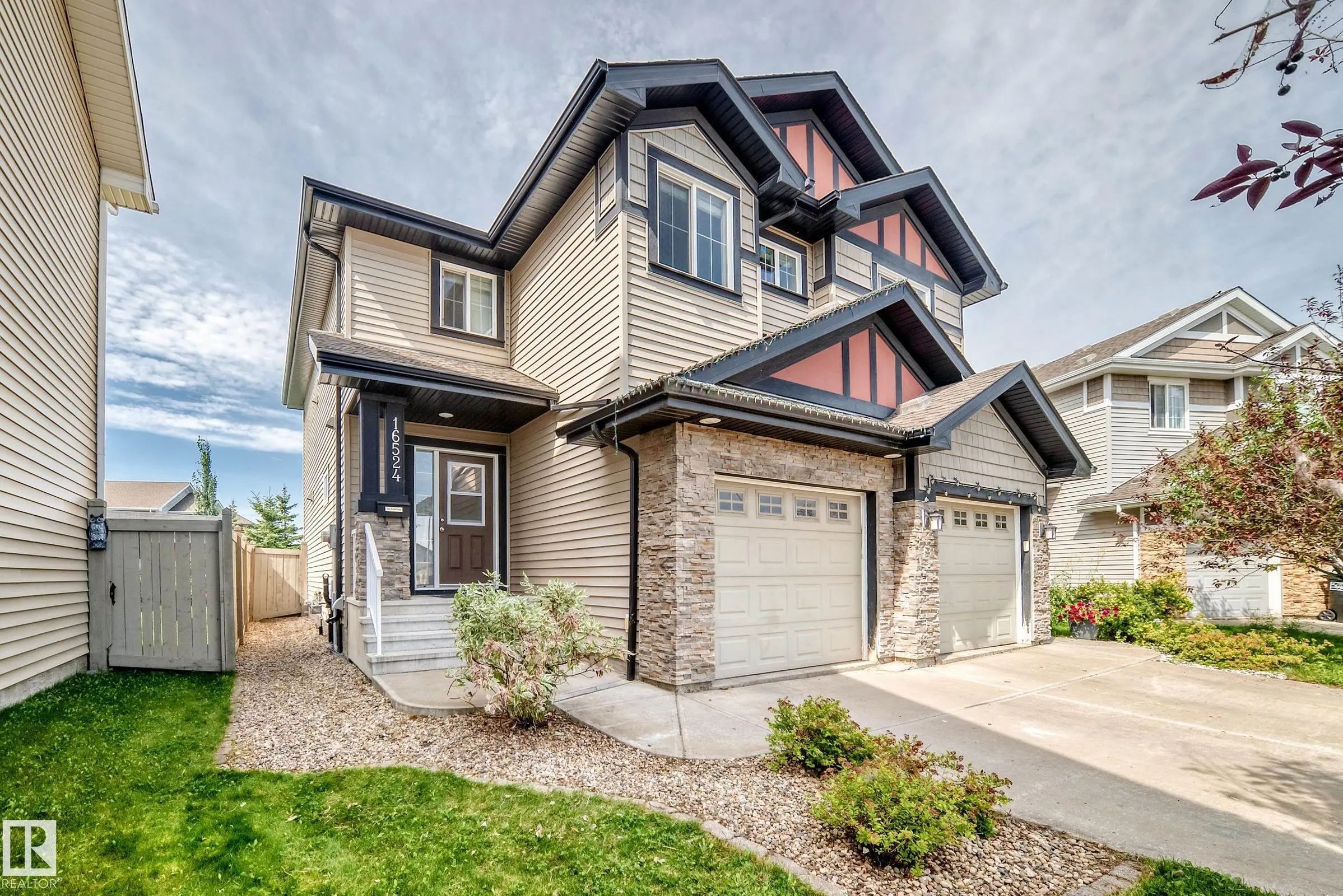 Edmonton Home for Sale: Single Family Listing in Carlton