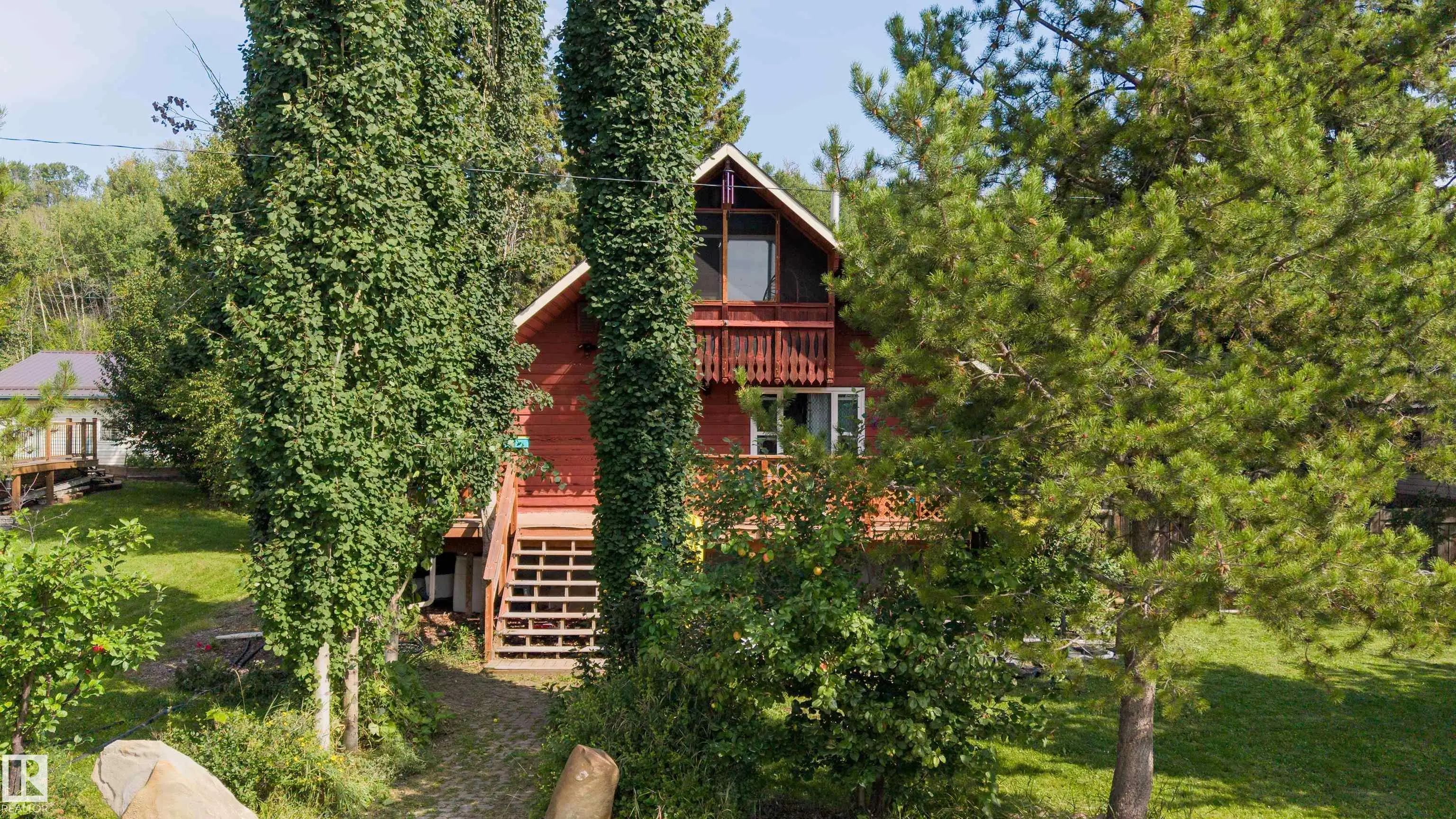 Rural Home for Sale in Rural Parkland County, AB