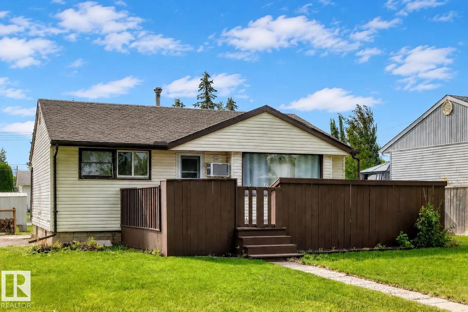 Photo for MLS®# E4505452 - home for sale at 50 Rocque, Old Fort Saskatchewan, Fort Saskatchewan AB