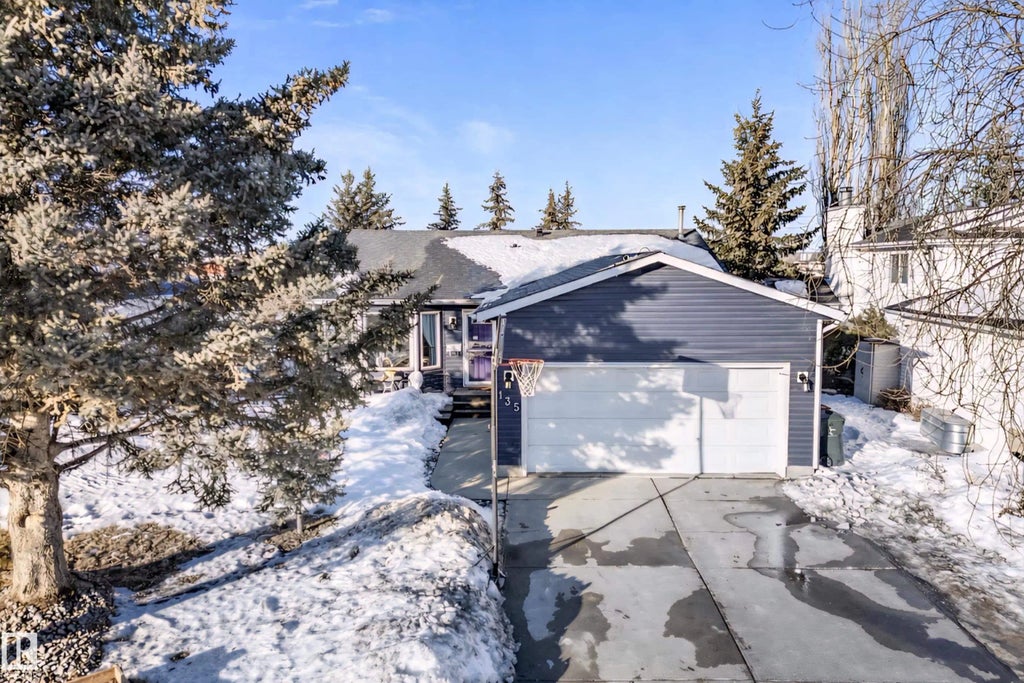 135 St. Andrews Drive, Stony Plain