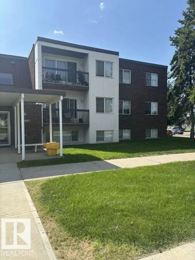 Condo / Townhouse Property for Sale at 104 11455 41 Avenue Northwest, Edmonton: MLS®# E4505304