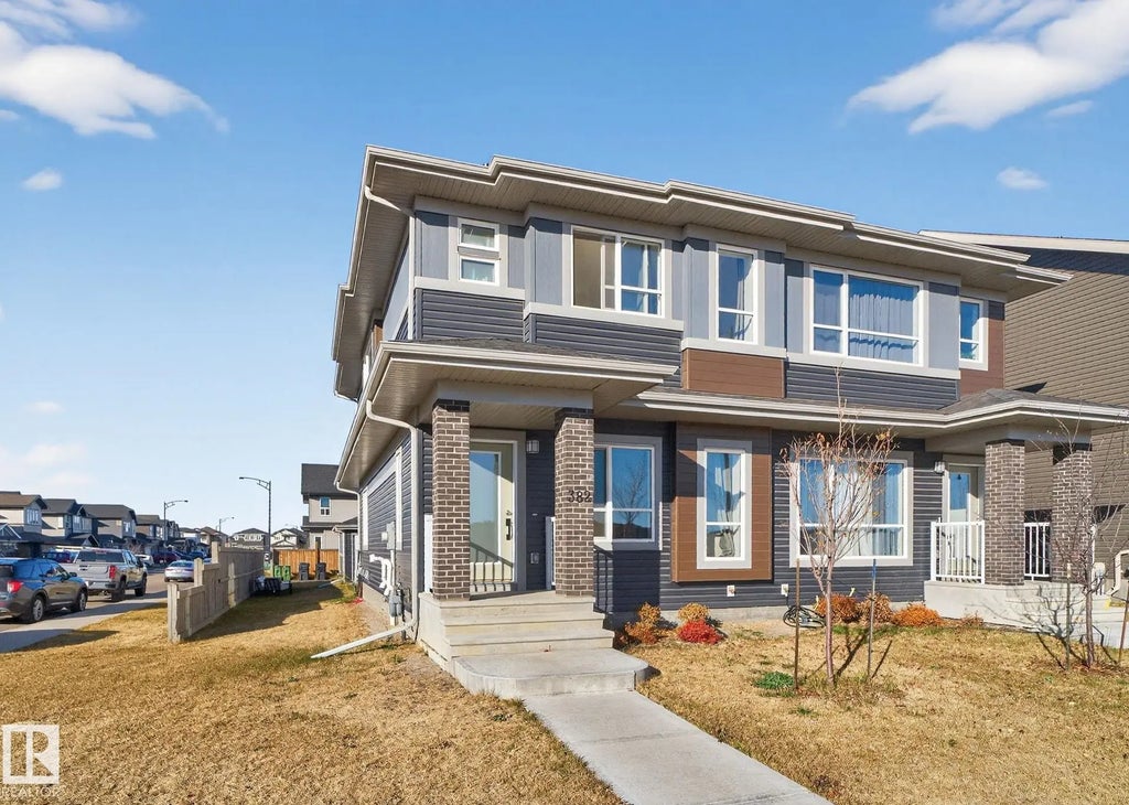 382 Crystallina Nera Drive, Edmonton
