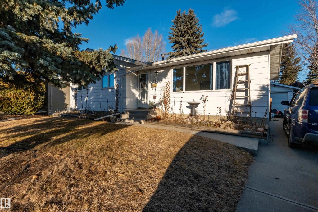 32 Groveland Road, Sherwood Park