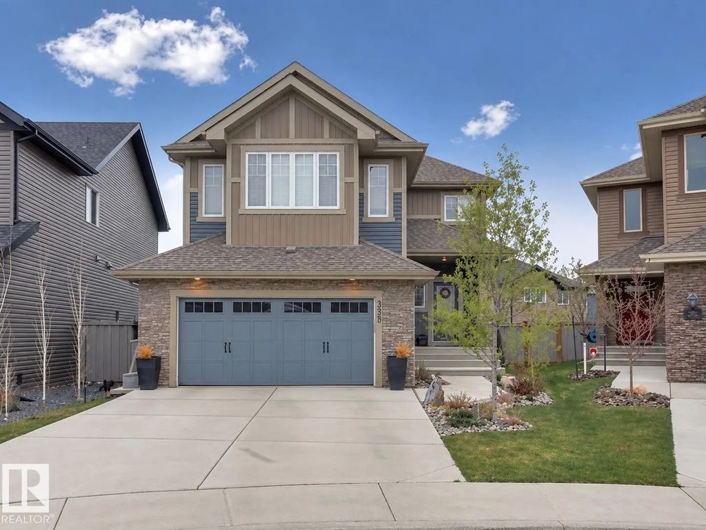 3329 West Court, Edmonton