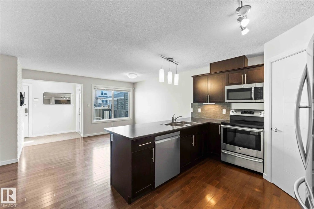 527 Chappelle Drive, Edmonton