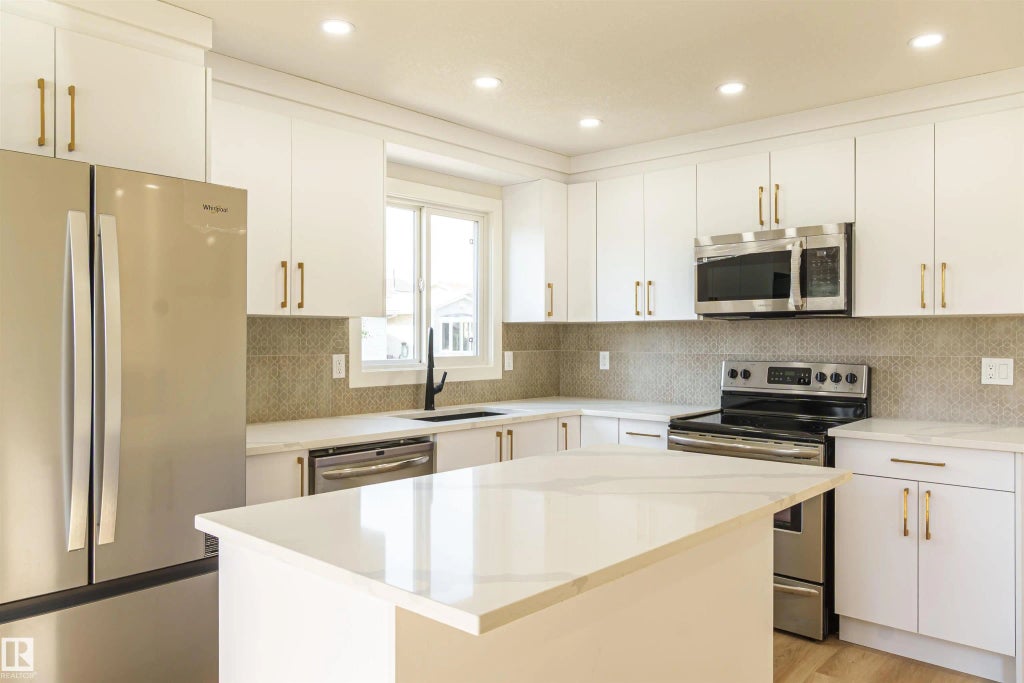 3710 41 Avenue, Edmonton