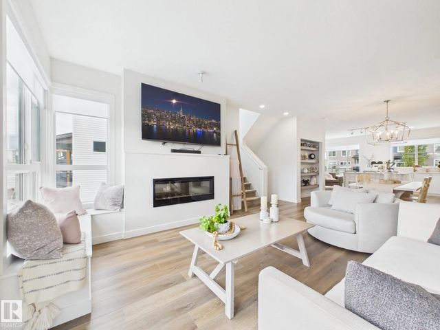 32 100 Jensen Lakes Boulevard, St. Albert