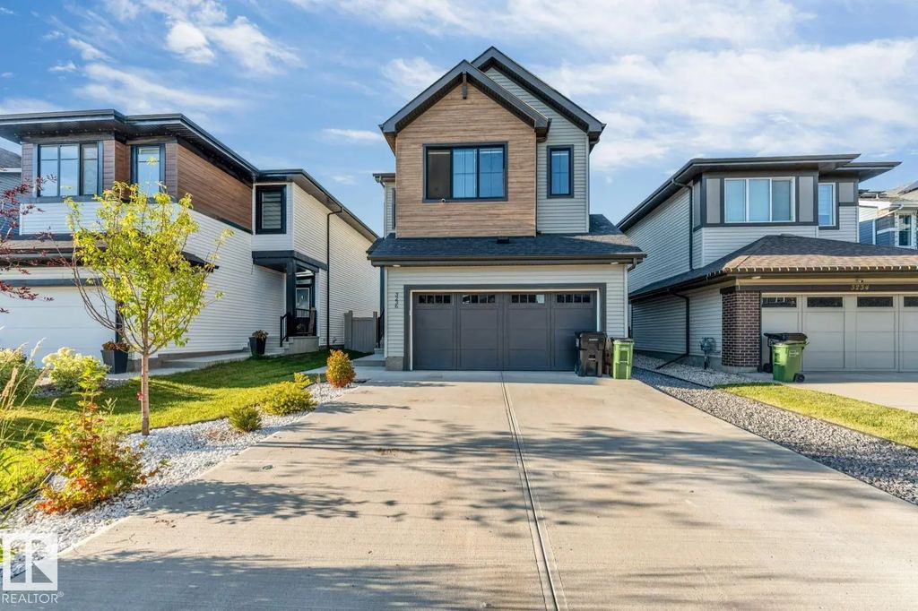 3236 Chernowski Way, Edmonton