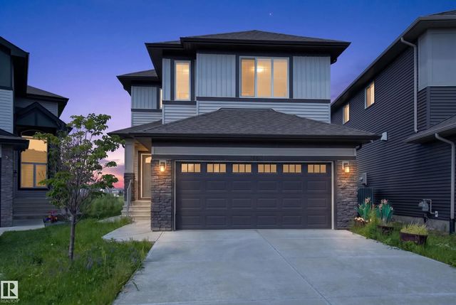 2460 15 Avenue Nw, Edmonton