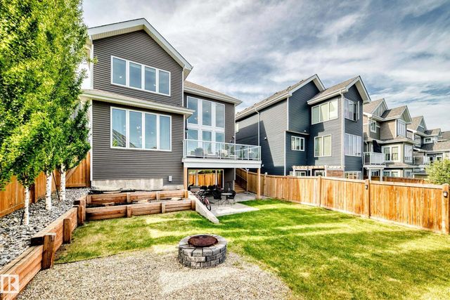 9034 24 Avenue Sw, Edmonton