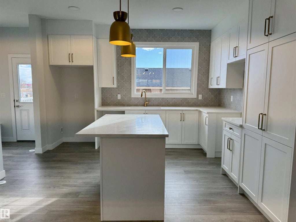 3317 Roy Brown Way, Edmonton