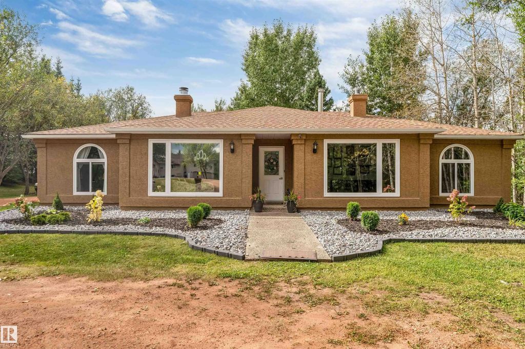 37 23020 Township Road 522 Road, Rural Strathcona County