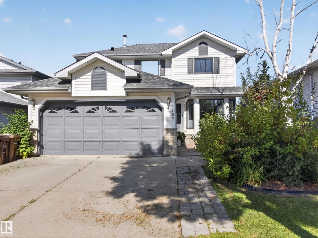 137 Deer Ridge Drive, St. Albert