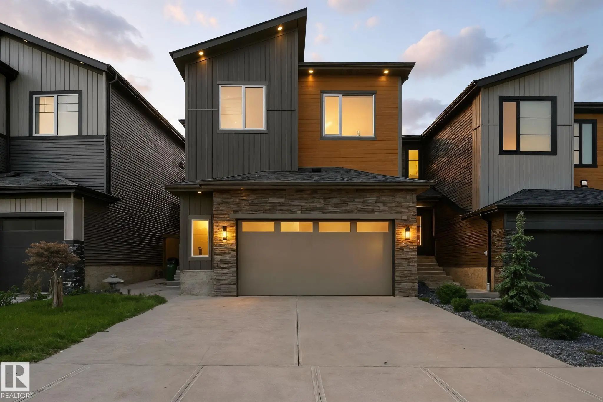 1048 Goldfinch Way, Edmonton
