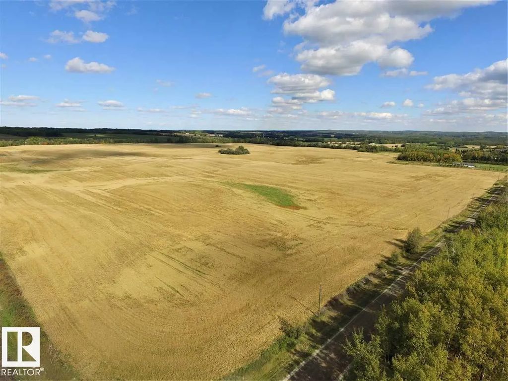2220 Twp Rd 534, Rural Lac Ste. Anne County