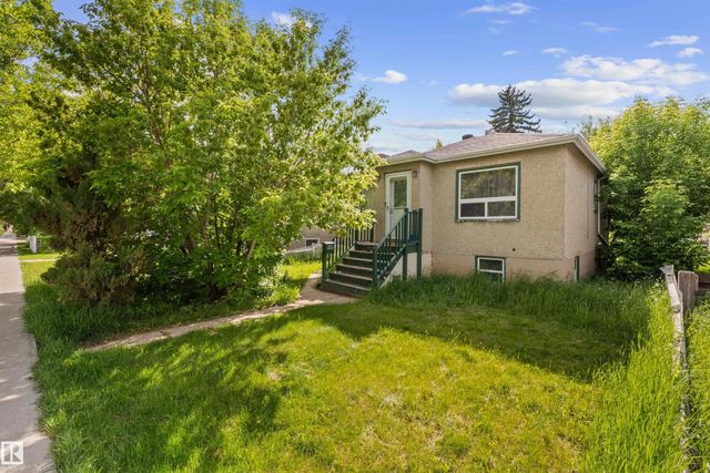 7516 106 Street Nw, Edmonton