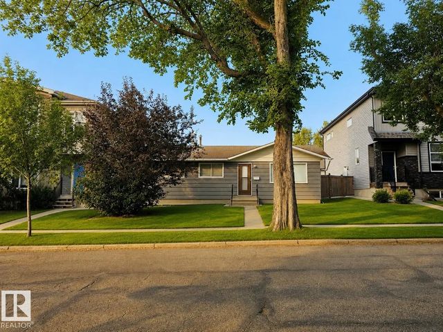 4 Muir Drive, St. Albert
