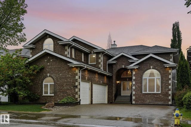 926 Hollingsworth Bend Nw, Edmonton