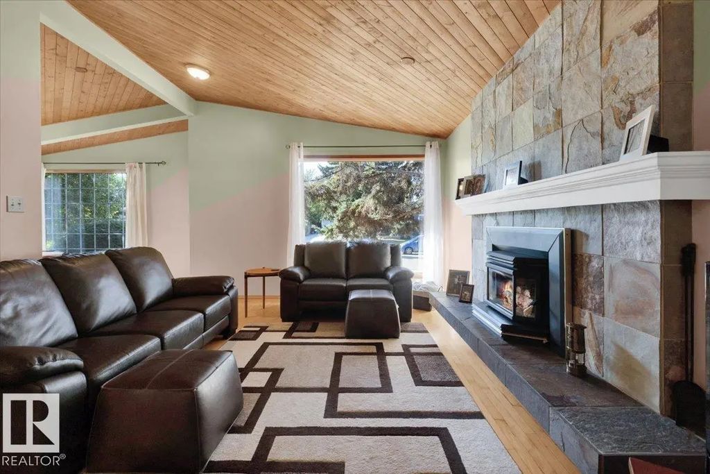 15012 77 Avenue, Edmonton