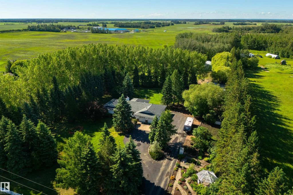 27113 Twp Road 522, Rural Parkland County