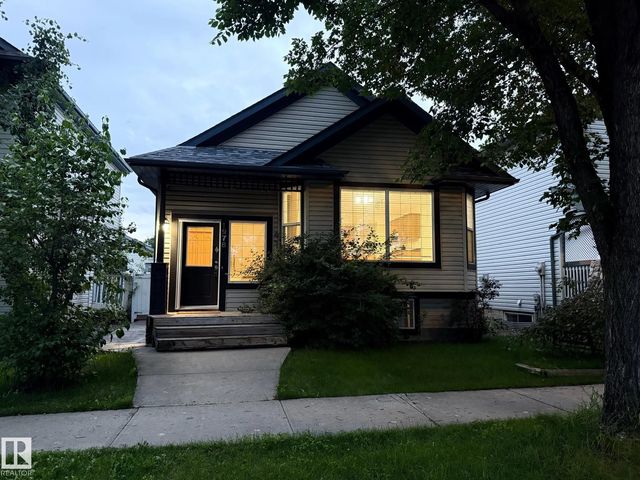 1978 Tomlinson Green Nw, Edmonton