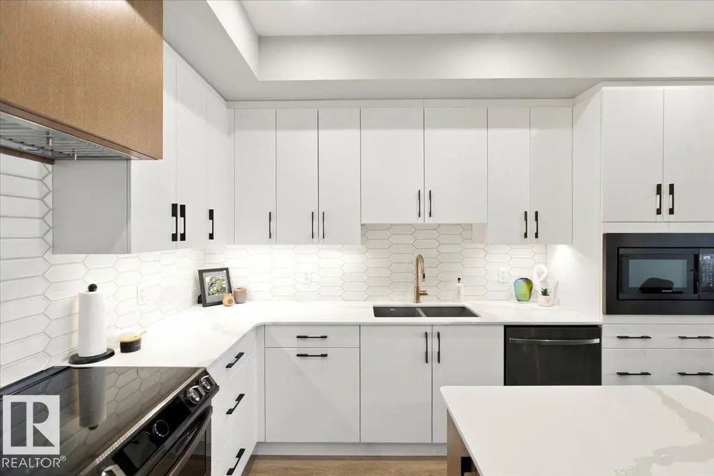 427 7463 May Common, Edmonton
