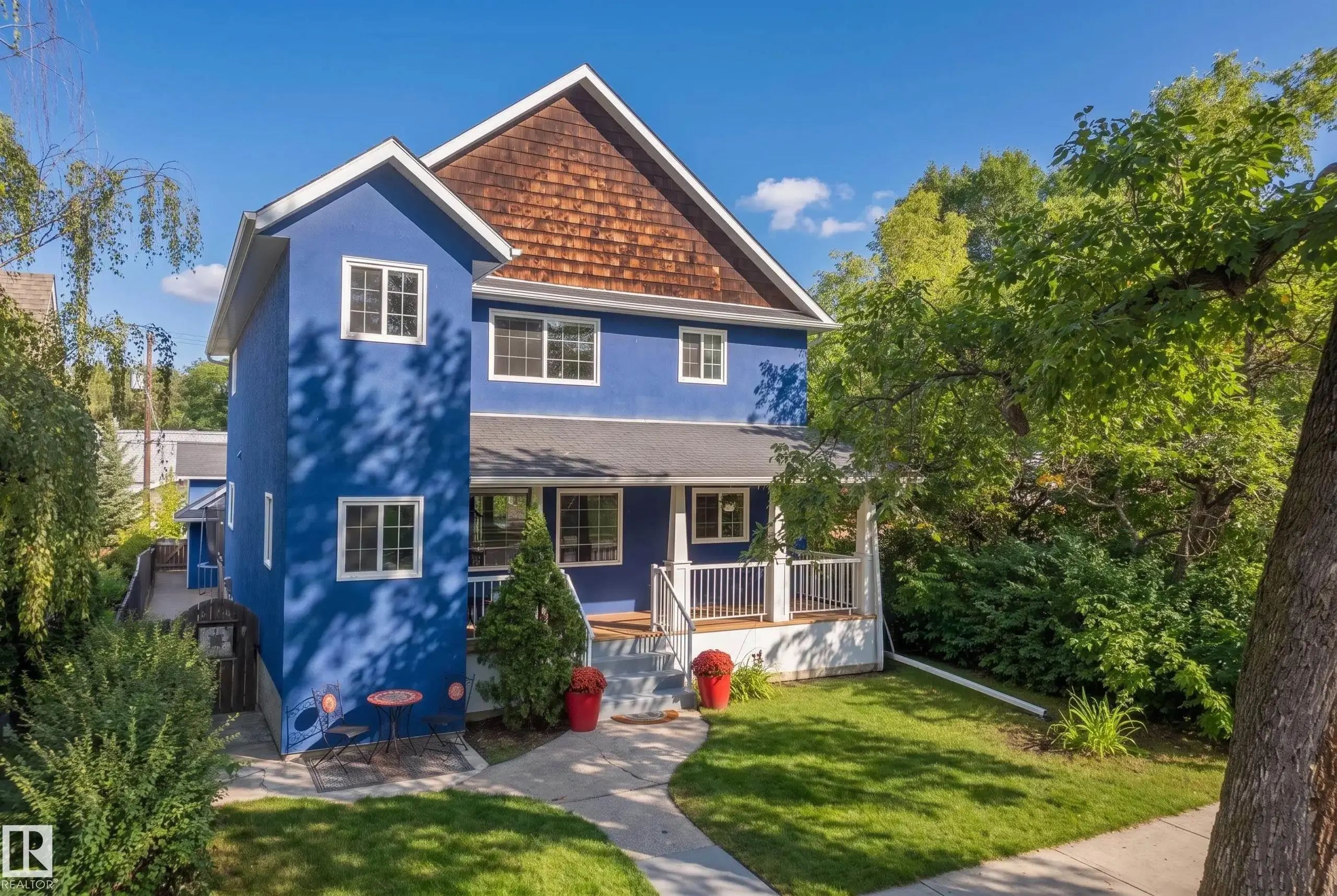 Edmonton Home for Sale: Single Family Listing in Parkallen (Edmonton)