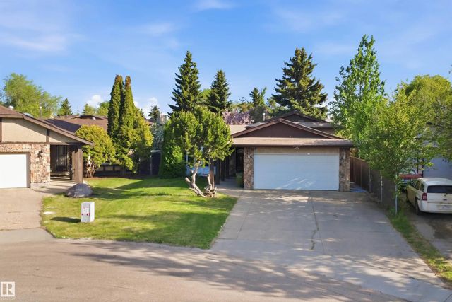 2107 40 Street Nw, Edmonton