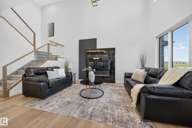 214 Crystal Creek Drive, Leduc