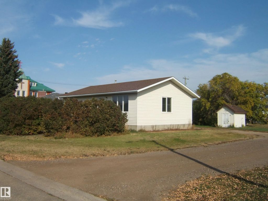 5433 44 Street, Vegreville