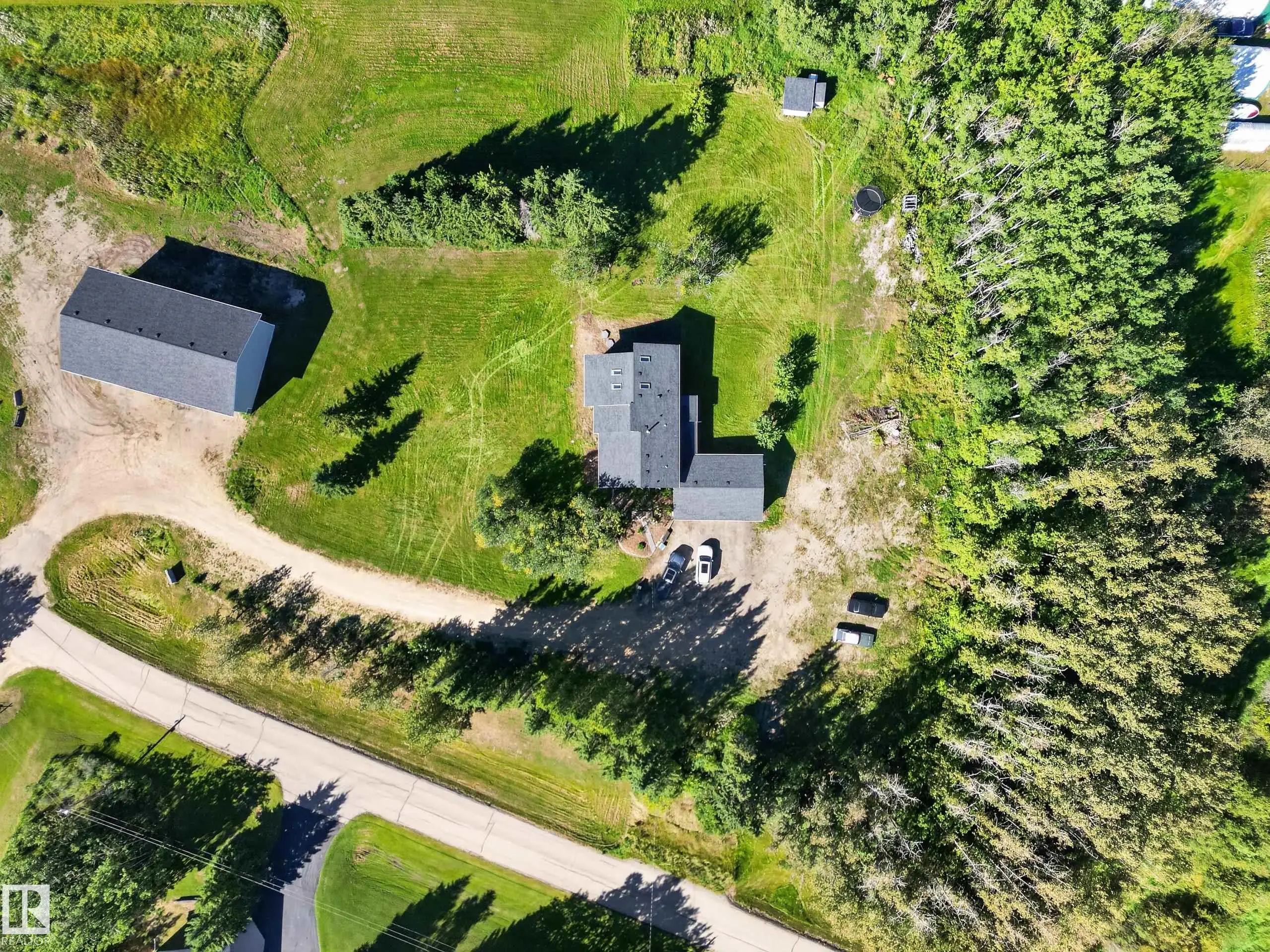 Photo for MLS®# E4506634 - home for sale at 170 52471 Rge Road 223, Royal Gardens (Strathcona), Rural Strathcona County AB