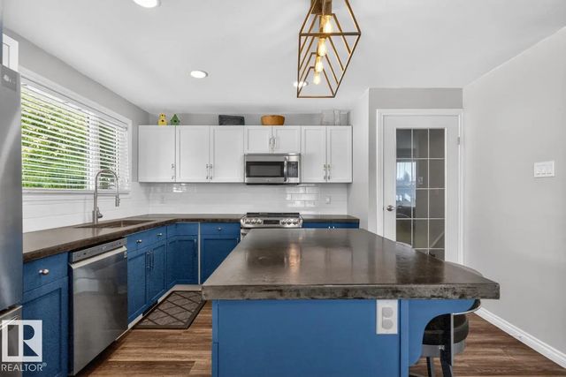 152 Warwick Road Nw, Edmonton