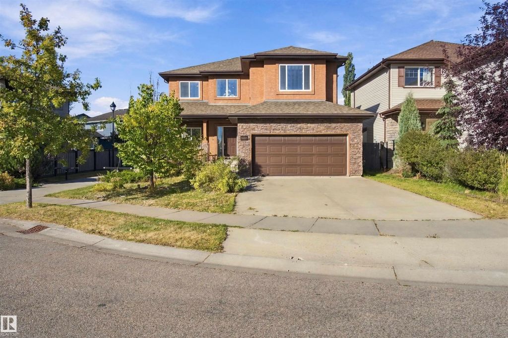 1660 Malone Way, Edmonton