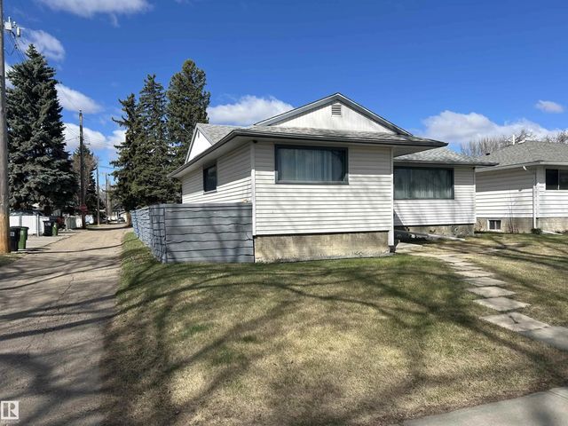 9612 75a Street Nw, Edmonton