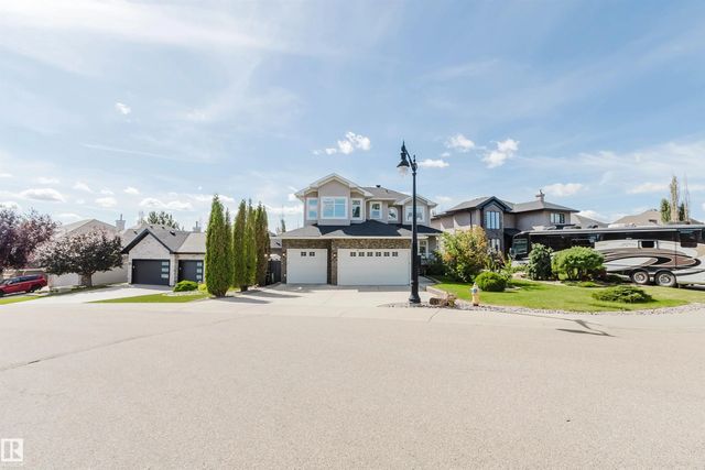 3412 Macneil Link Nw, Edmonton