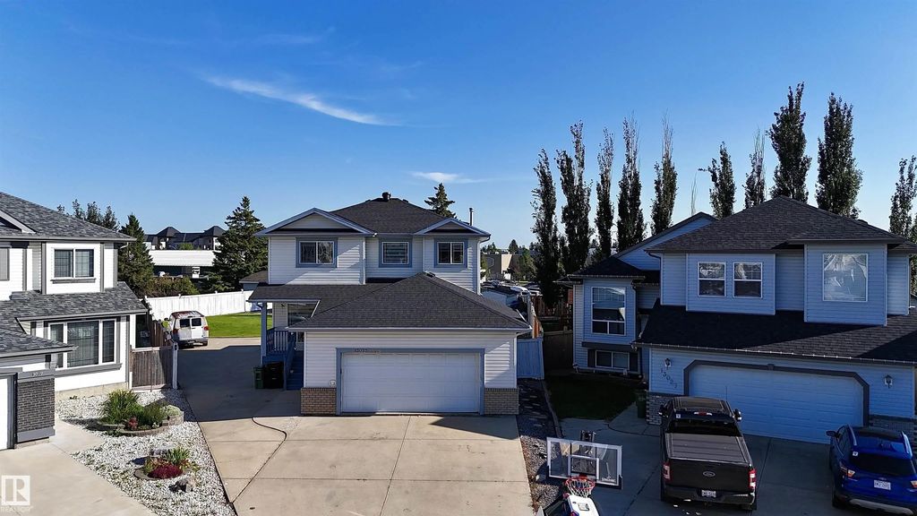 13023 Hudson Way, Edmonton