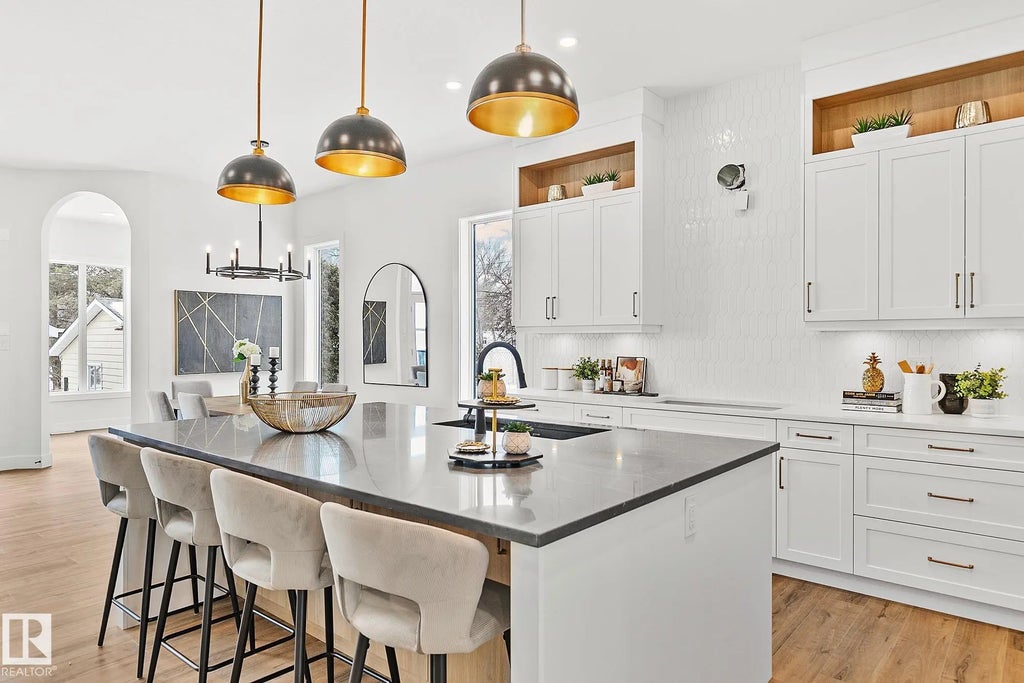 11238 61 Street, Edmonton