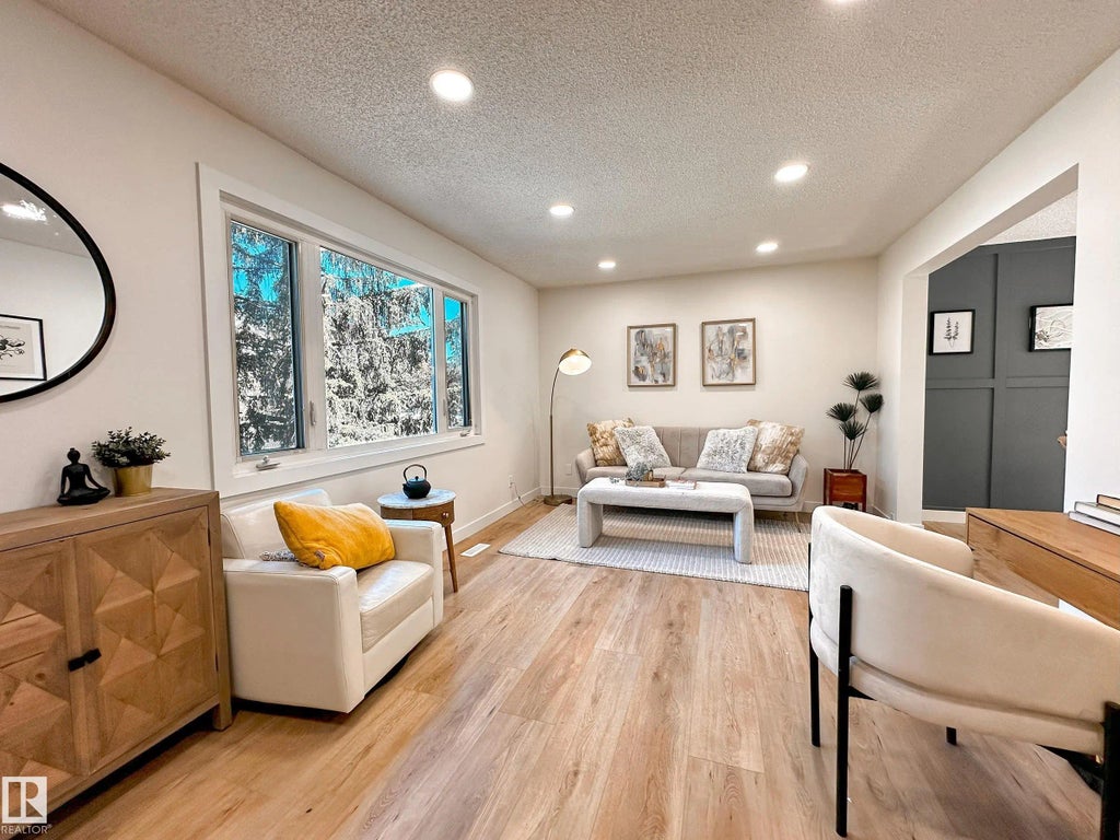 6j Callingwood Court, Edmonton