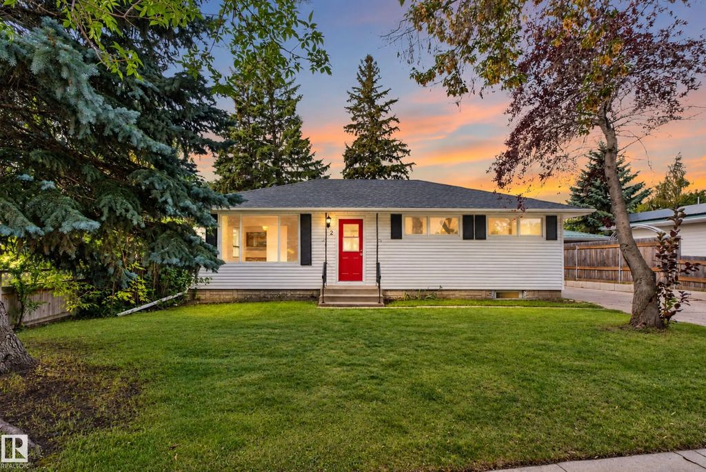 2 Grandora Crescent, St. Albert