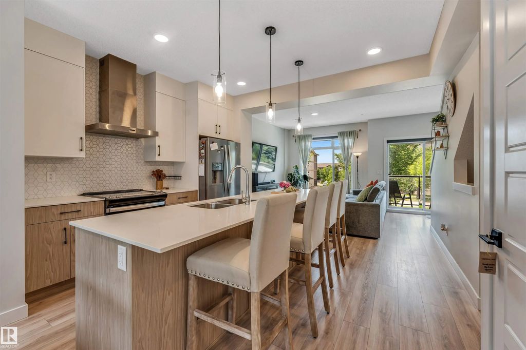182 804 Welsh Drive, Edmonton