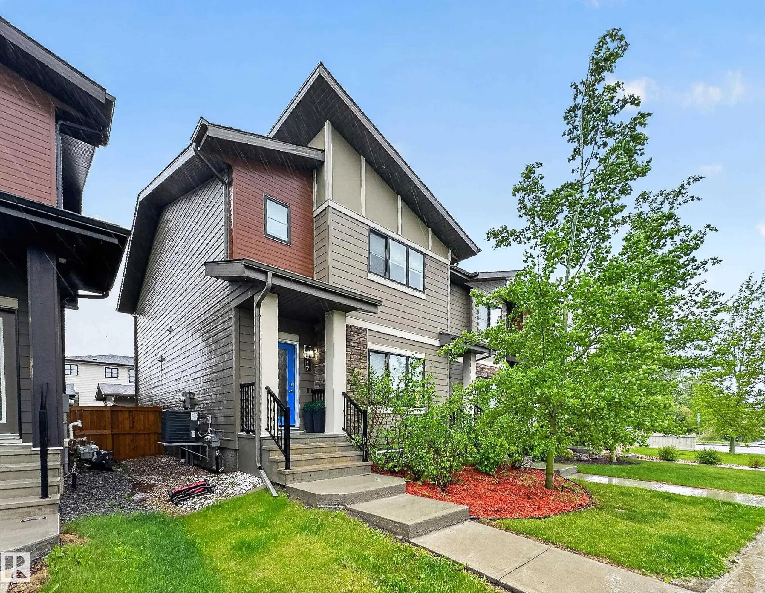 Photo for MLS®# E4491450 - home for sale at 17 Amesbury Wynd, Salisbury Village, Sherwood Park AB
