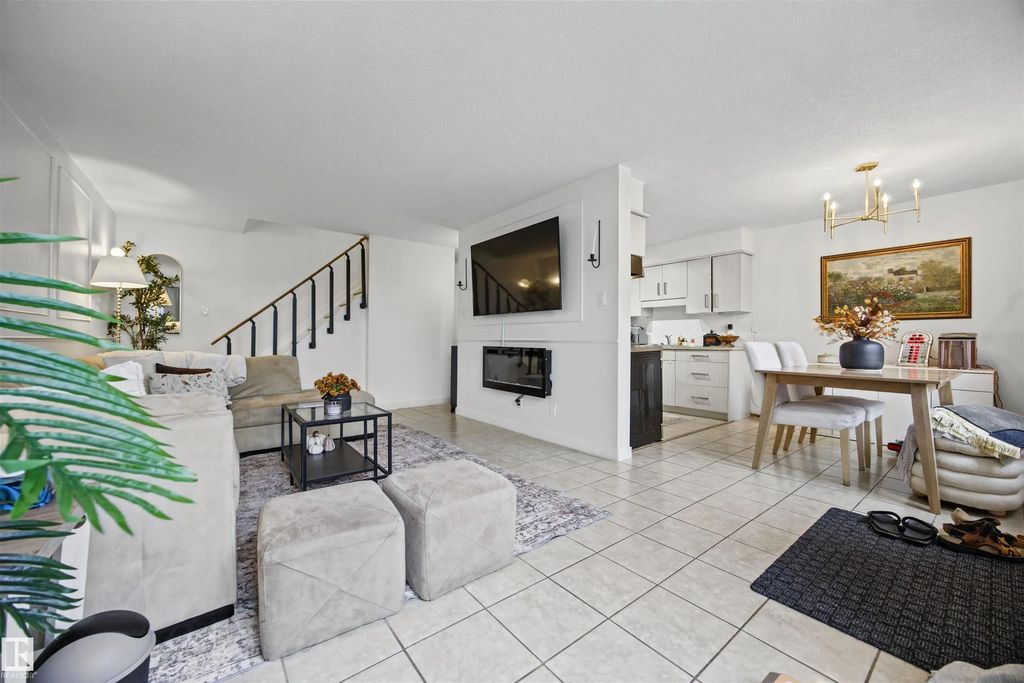 109 7815 159 Nw, Edmonton