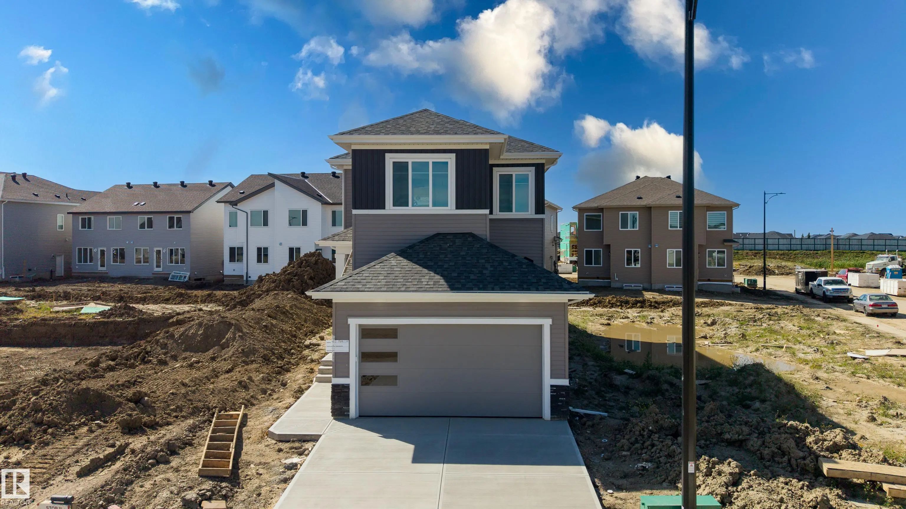 Photo for MLS®# E4506731 - home for sale at 402 Munn Court, Meadowview Park_LEDU, Leduc AB