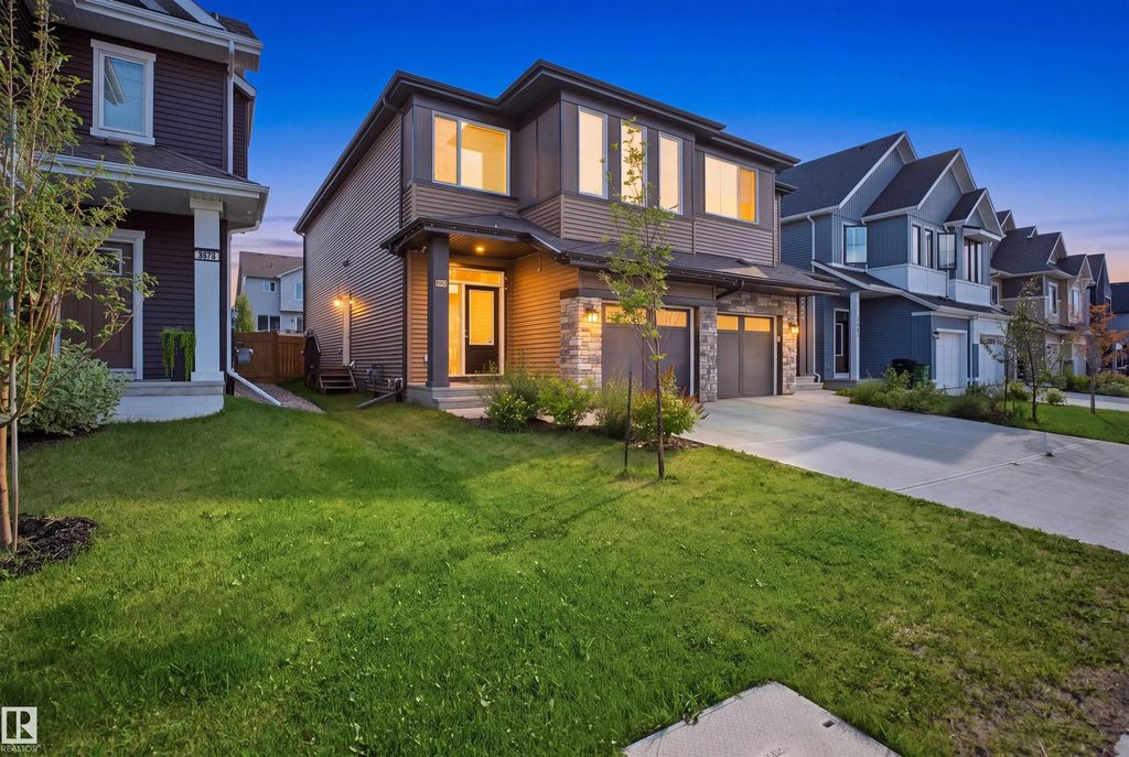 3877 Chrustawka Place, Edmonton