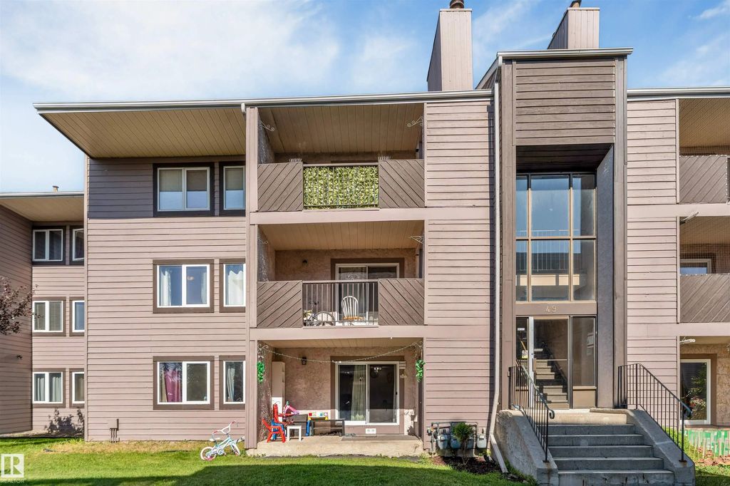 101 49 Akins Drive, St. Albert